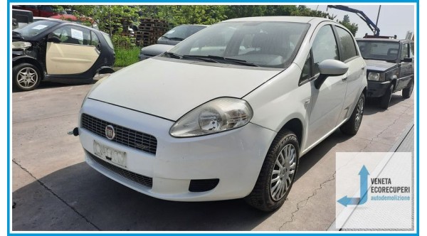 FIAT GRANDE PUNTO 4C del 2009 parti usate e ricambi
