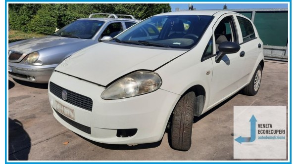FIAT GRANDE PUNTO 3X del 2009 parti usate e ricambi