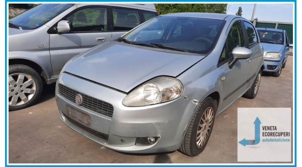 FIAT GRANDE PUNTO 3X del 2009 parti usate e ricambi