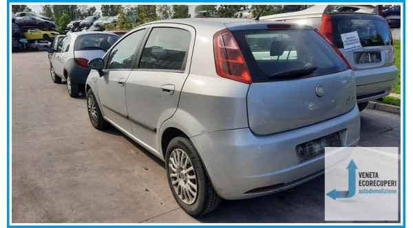 FIAT GRANDE PUNTO 3X del 2009 parti usate e ricambi