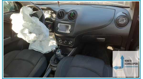 ALFA ROMEO MiTo 10 del 2015 parti usate e ricambi