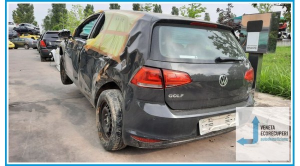 VOLKSWAGEN GOLF  del 2016 parti usate e ricambi