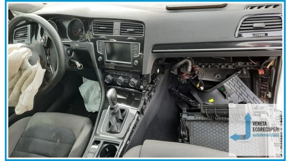 VOLKSWAGEN GOLF  del 2016 parti usate e ricambi