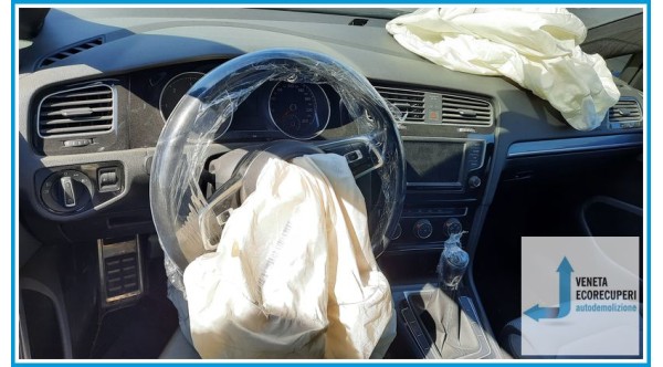VOLKSWAGEN GOLF  del 2016 parti usate e ricambi