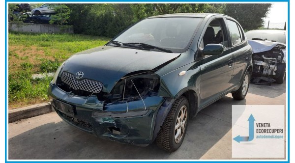 TOYOTA YARIS FRP del 2005 parti usate e ricambi