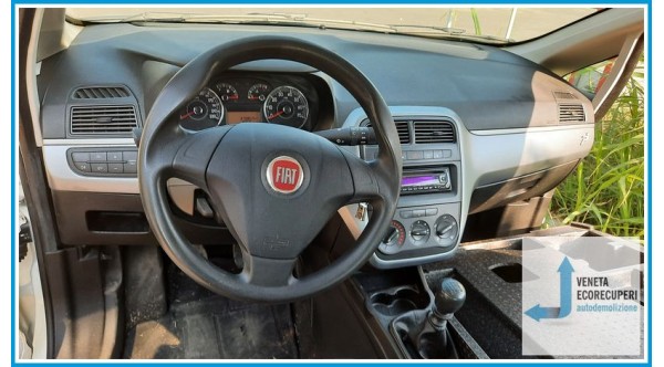 FIAT GRANDE PUNTO 4C del 2009 parti usate e ricambi