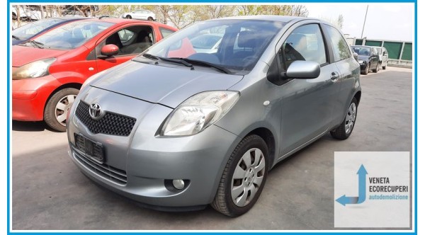 TOYOTA YARIS FRP del 2007 parti usate e ricambi