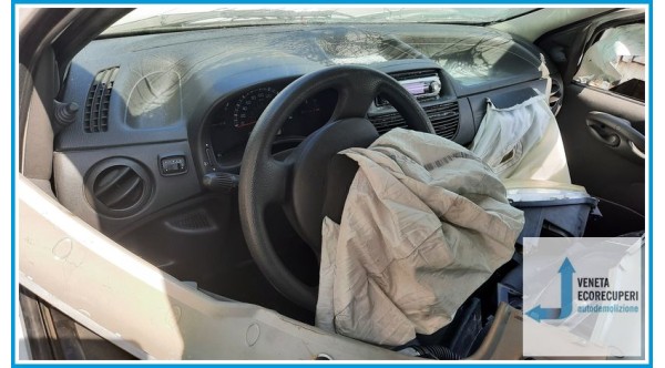 FIAT PUNTO 2U del 2005 parti usate e ricambi