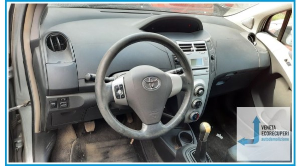 TOYOTA YARIS FRP del 2007 parti usate e ricambi