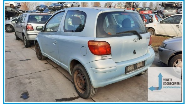 TOYOTA YARIS FRP del 2004 parti usate e ricambi