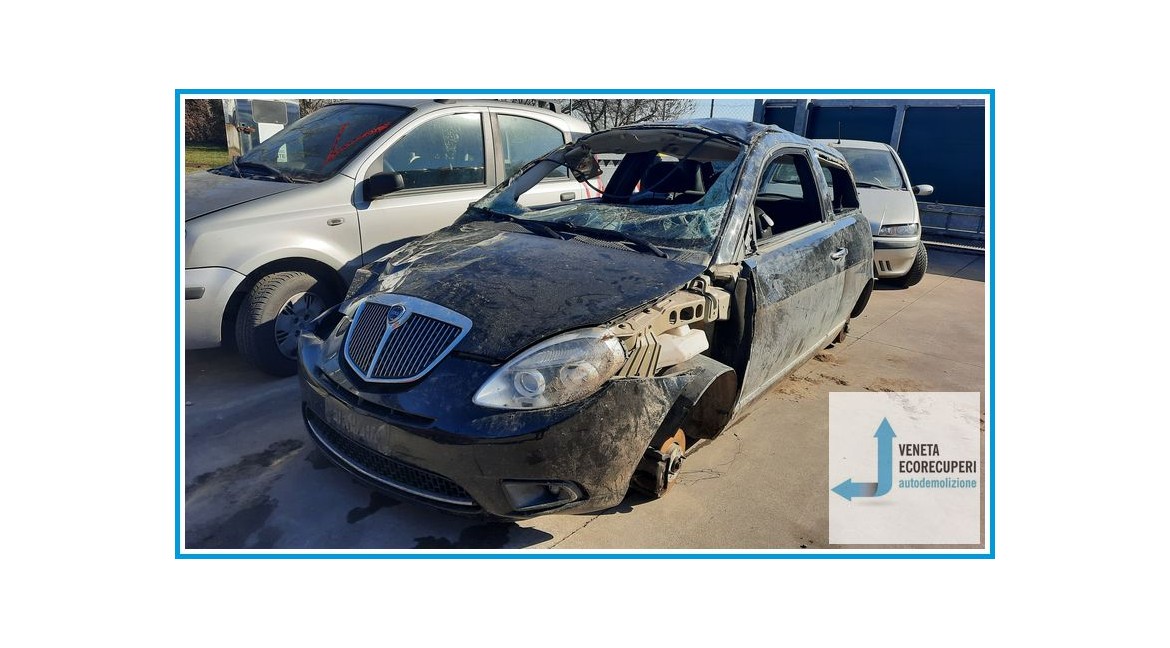 LANCIA YPSILON TI del 2011 parti usate e ricambi