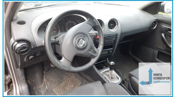 SEAT IBIZA 6L del 2003 parti usate e ricambi - Tipo Motore ASZ