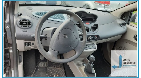 RENAULT TWINGO 2a Serie  del 2009 parti usate e ricambi - Tipo Motore DF7A8