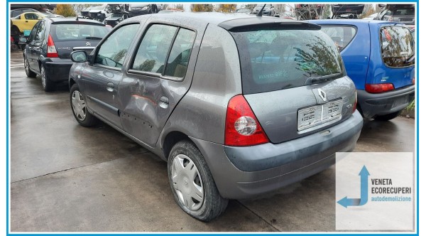RENAULT CLIO 2a Serie  del 2002 parti usate e ricambi - Tipo Motore D7FG7