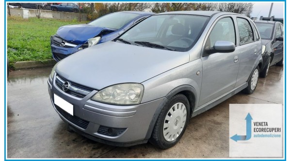 OPEL CORSA X01 del 2004 parti usate e ricambi - Tipo Motore Z13DT