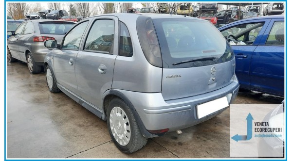 OPEL CORSA X01 del 2004 parti usate e ricambi - Tipo Motore Z13DT