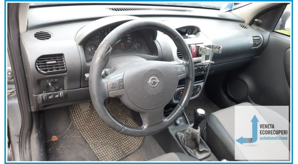 OPEL CORSA X01 del 2004 parti usate e ricambi - Tipo Motore Z13DT