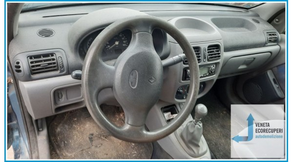 RENAULT CLIO 2a Serie  del 1999 parti usate e ricambi - Tipo Motore D7FD7