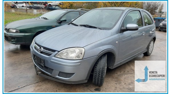 OPEL CORSA X01 del 2004 parti usate e ricambi - Tipo Motore Z10XEP