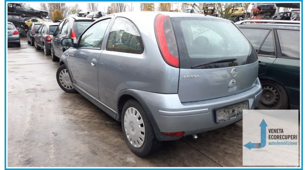 OPEL CORSA X01 del 2004 parti usate e ricambi - Tipo Motore Z10XEP