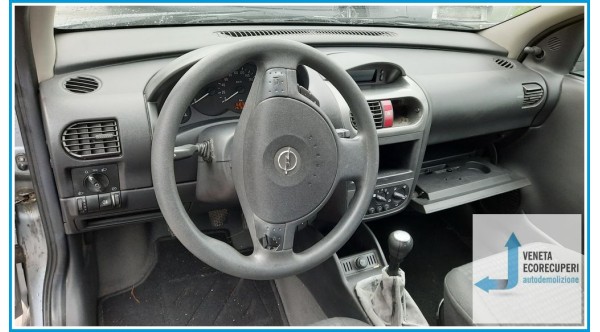 OPEL CORSA X01 del 2004 parti usate e ricambi - Tipo Motore Z10XEP