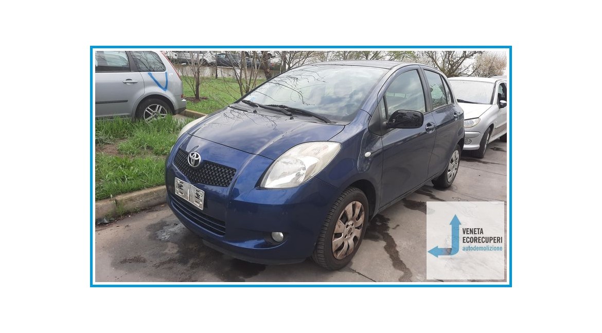 TOYOTA YARIS  del 2007 parti usate e ricambi