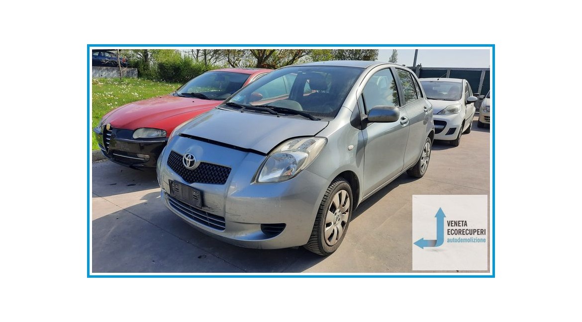 TOYOTA YARIS  del 2006 parti usate e ricambi