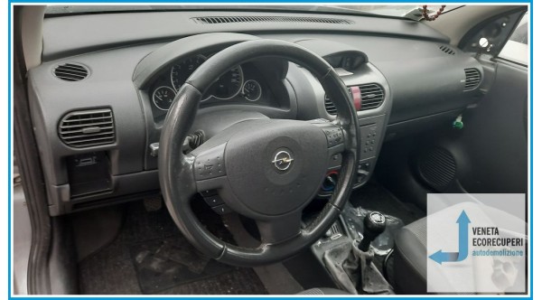 OPEL CORSA X01 del 2003 parti usate e ricambi - Tipo Motore Z13DT