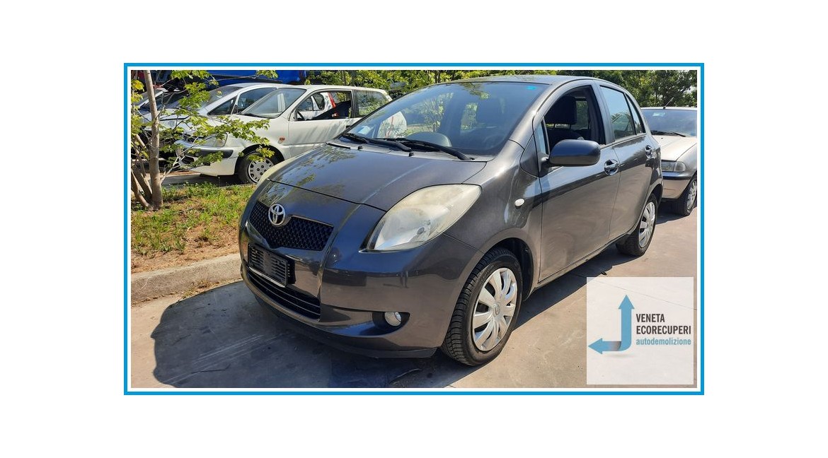 TOYOTA YARIS  del 2008 parti usate e ricambi