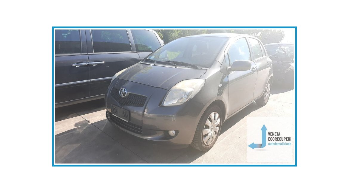 TOYOTA YARIS  del 2008 parti usate e ricambi