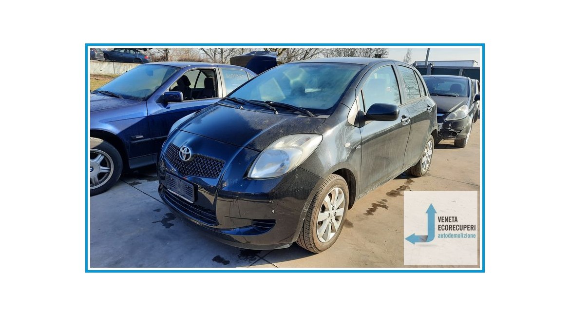 TOYOTA YARIS  del 2006 parti usate e ricambi