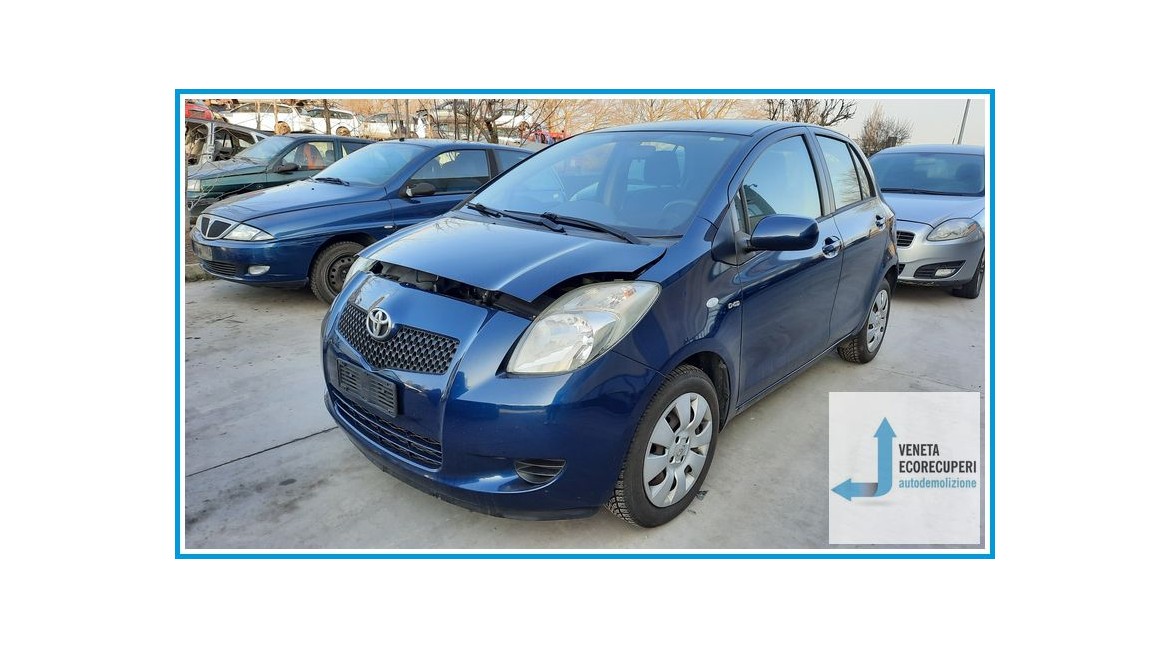TOYOTA YARIS  del 2006 parti usate e ricambi