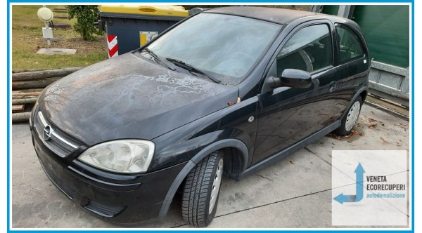 OPEL CORSA X01 del 2005 parti usate e ricambi - Tipo Motore Z10XEP