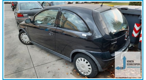 OPEL CORSA X01 del 2005 parti usate e ricambi - Tipo Motore Z10XEP