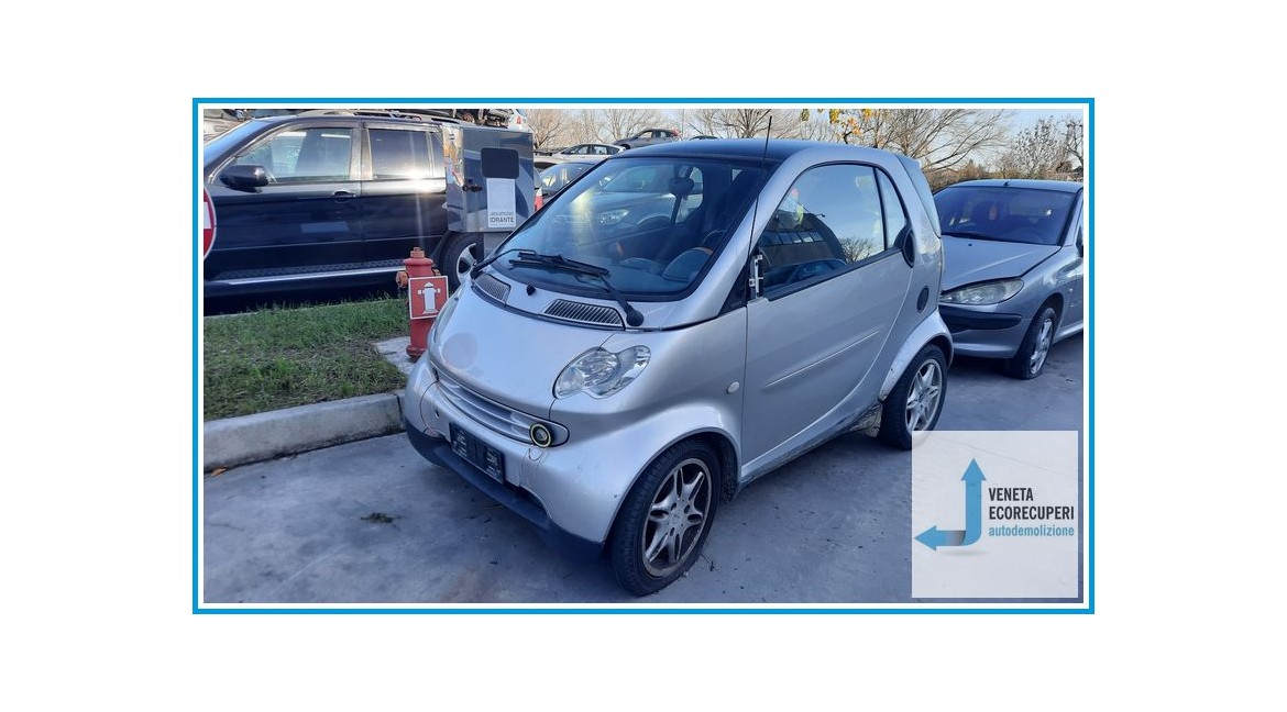 SMART COUPE' C450 del 2002 parti usate e ricambi - Tipo Motore 61
