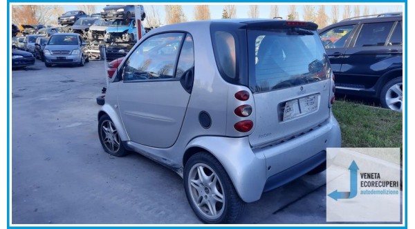 SMART COUPE' C450 del 2002 parti usate e ricambi - Tipo Motore 61