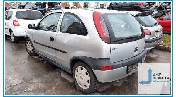 OPEL CORSA X01 del 2001 parti usate e ricambi - Tipo Motore Z10XE