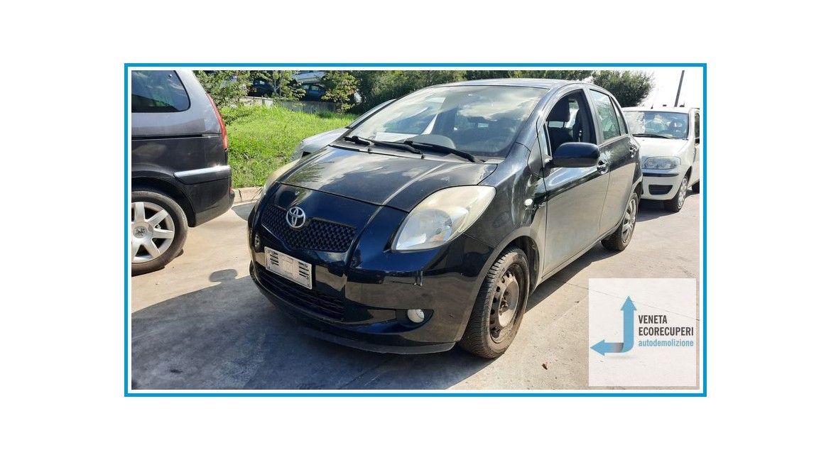 TOYOTA YARIS  del 2008 parti usate e ricambi