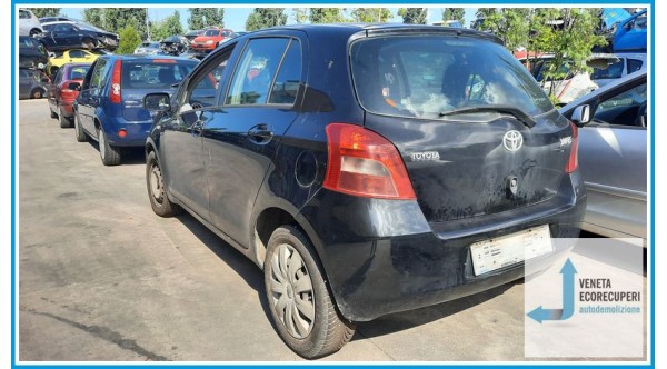TOYOTA YARIS  del 2008 parti usate e ricambi