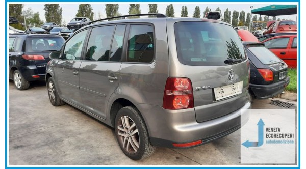 VOLKSWAGEN TOURAN 1T del 2007 parti usate e ricambi - Tipo Motore BLS