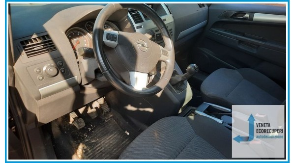 OPEL ZAFIRA A05 del 2010 parti usate e ricambi - Tipo Motore Z16YNG