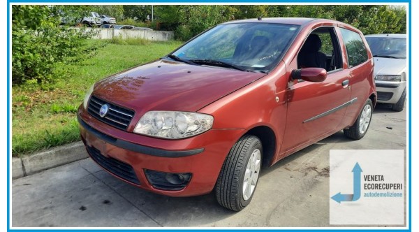 FIAT PUNTO 1N/1P del 2002 parti usate e ricambi - Tipo Motore 188A4000