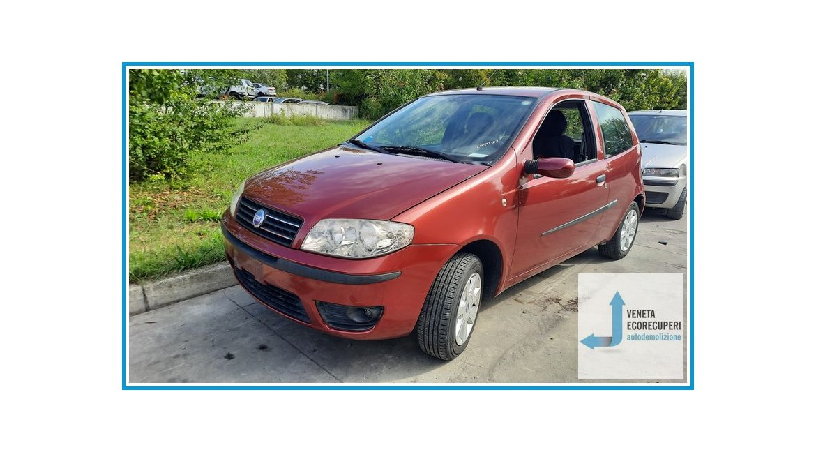 FIAT PUNTO 1N/1P del 2002 parti usate e ricambi - Tipo Motore 188A4000