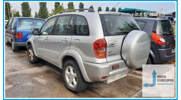 TOYOTA RAV 4 2a Serie  del 2002 parti usate e ricambi - Tipo Motore 1CDFTV