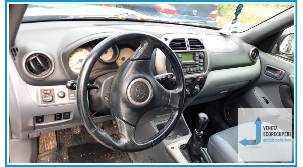 TOYOTA RAV 4 2a Serie  del 2002 parti usate e ricambi - Tipo Motore 1CDFTV