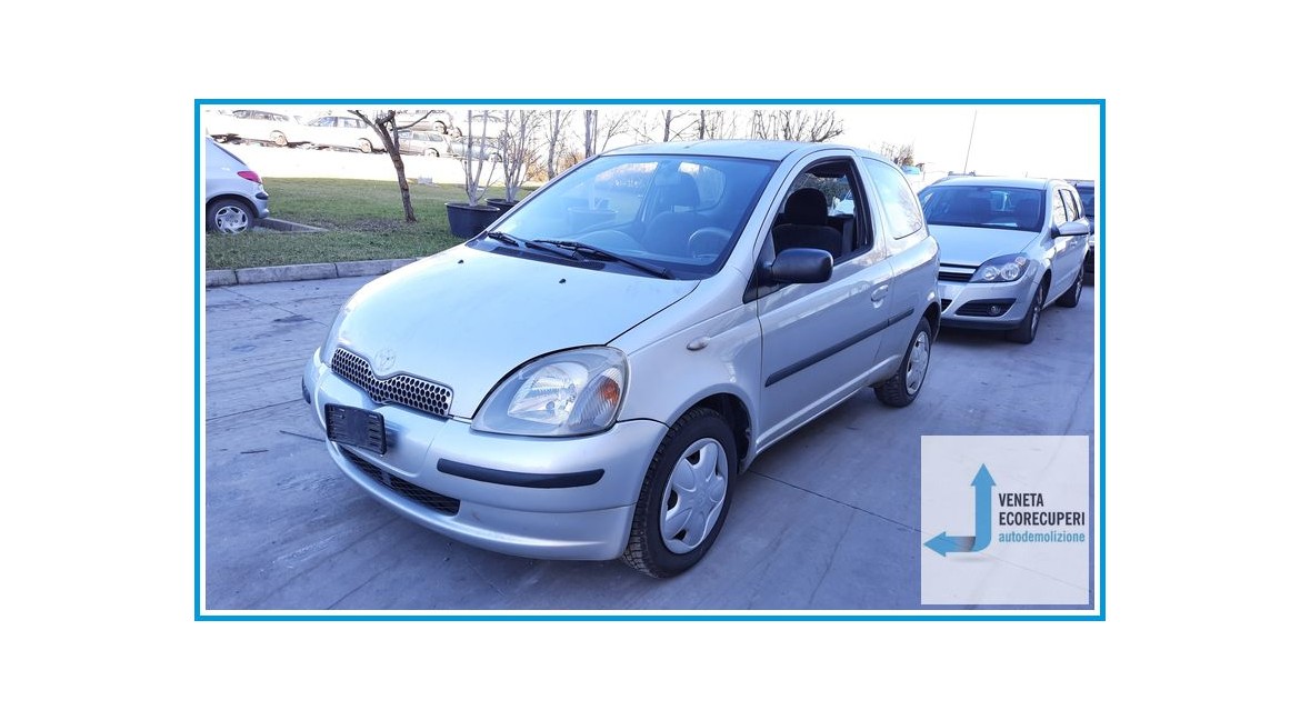 TOYOTA YARIS JPP del 2002 parti usate e ricambi