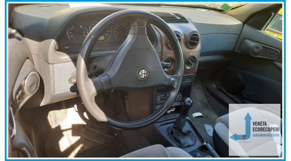 ALFA ROMEO 146  del 2000 parti usate e ricambi - Tipo Motore AR33503
