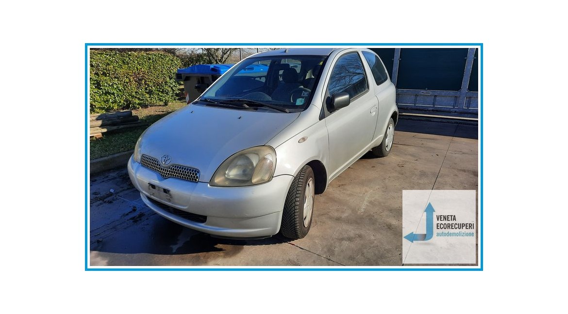 TOYOTA YARIS JPP del 2000 parti usate e ricambi