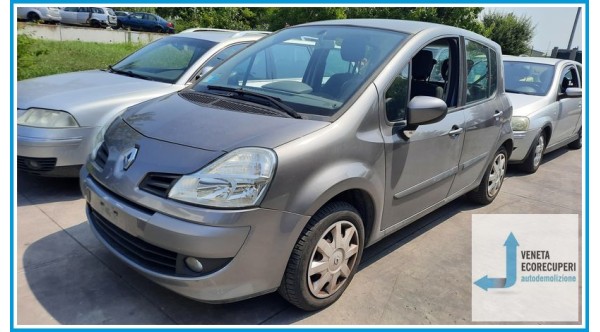 RENAULT MODUS 2a Serie  del 2010 parti usate e ricambi - Tipo Motore K4MC8