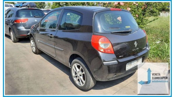 RENAULT CLIO 3a Serie  del 2007 parti usate e ricambi - Tipo Motore D4FD7